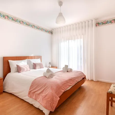 Dina's At Апартаменты